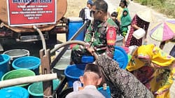 Babinsa Maros Salurkan 30.000 Liter Air Bersih Untuk Warganya